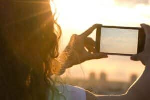 5 Ways To Prevent Your SmartPhone From Overheating In Summer
